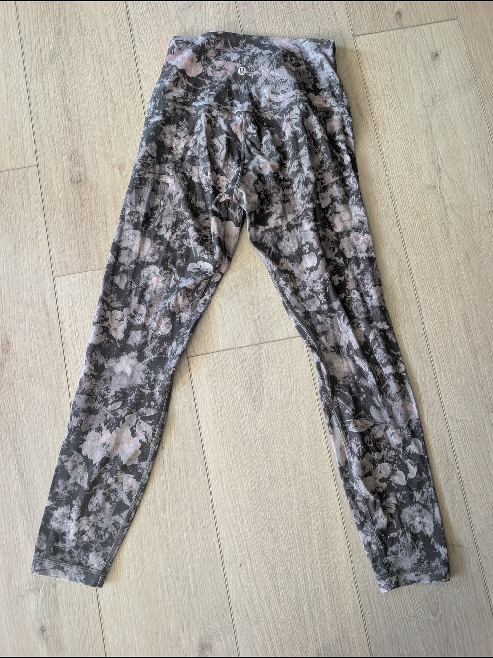 lululemon athletica Floral-Print High-Rise Leggings in Gray & Pink